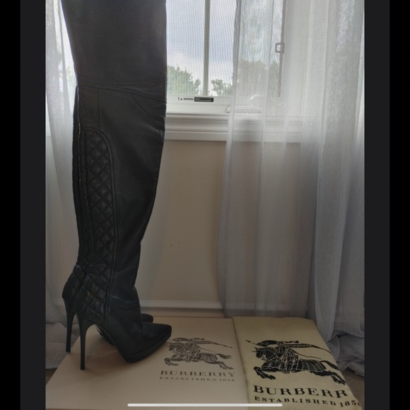 BURBERRY OTK QUILTED BOOTS - Picture 2 of 4